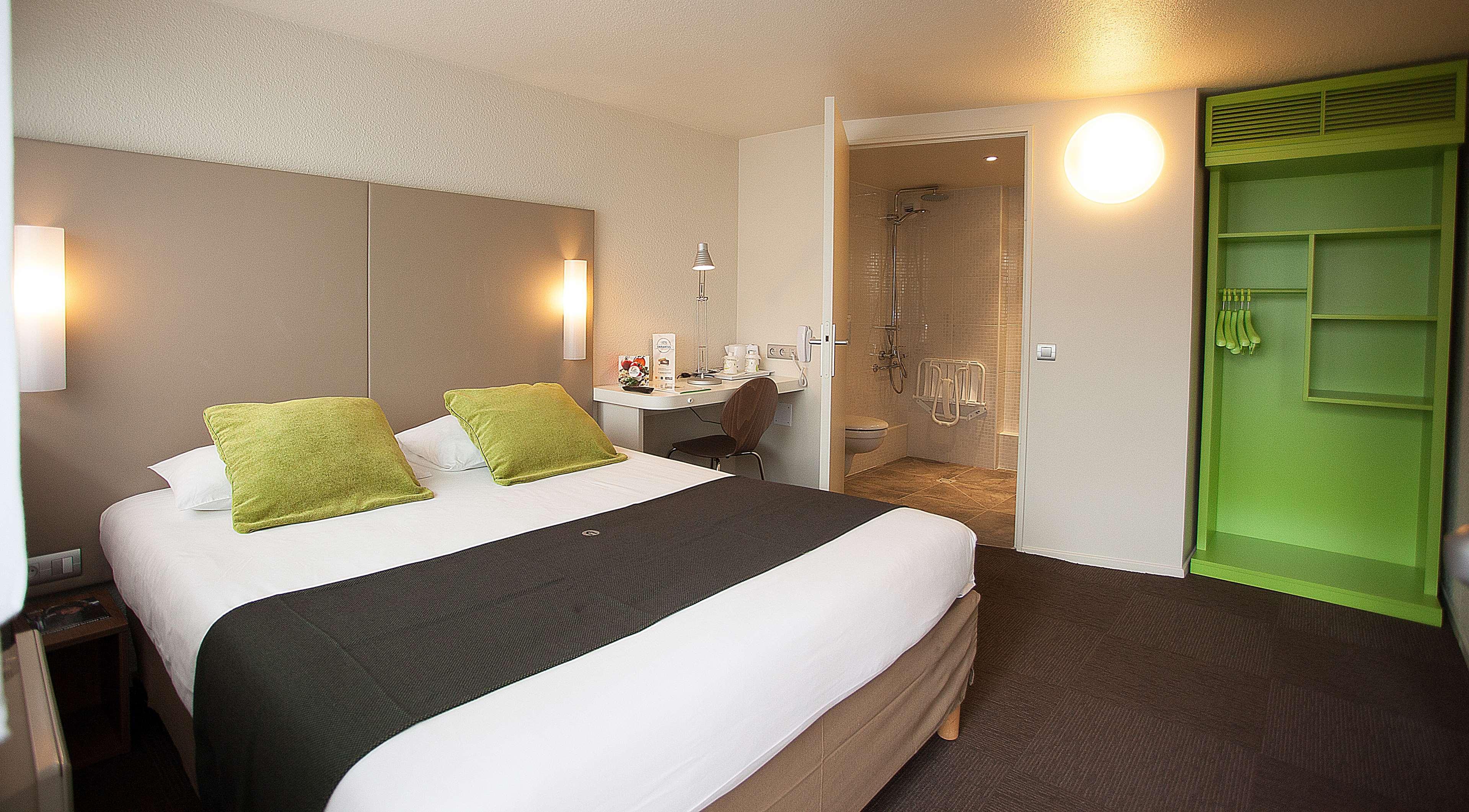 Campanile Pontarlier Hotell Eksteriør bilde
