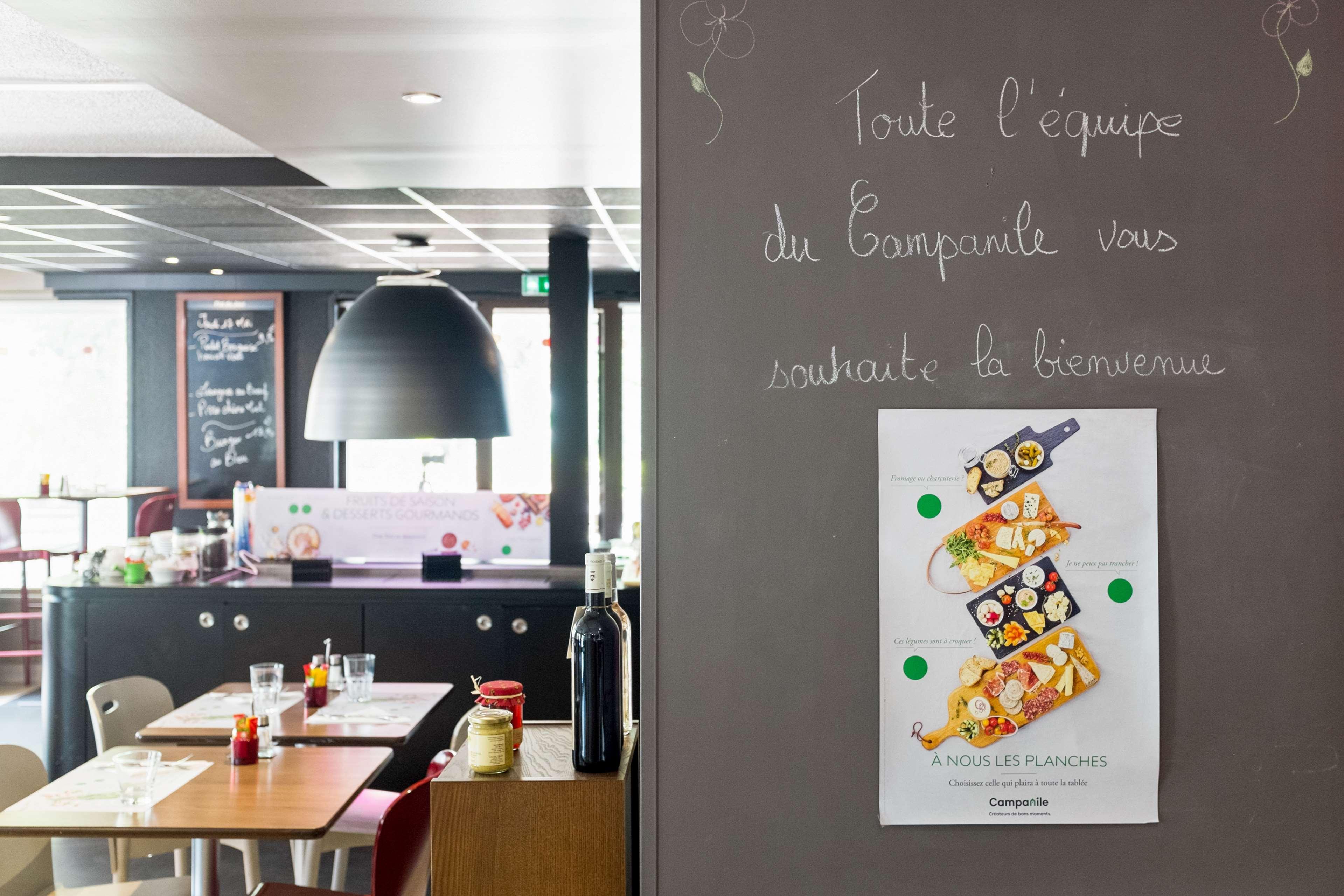 Campanile Pontarlier Hotell Eksteriør bilde