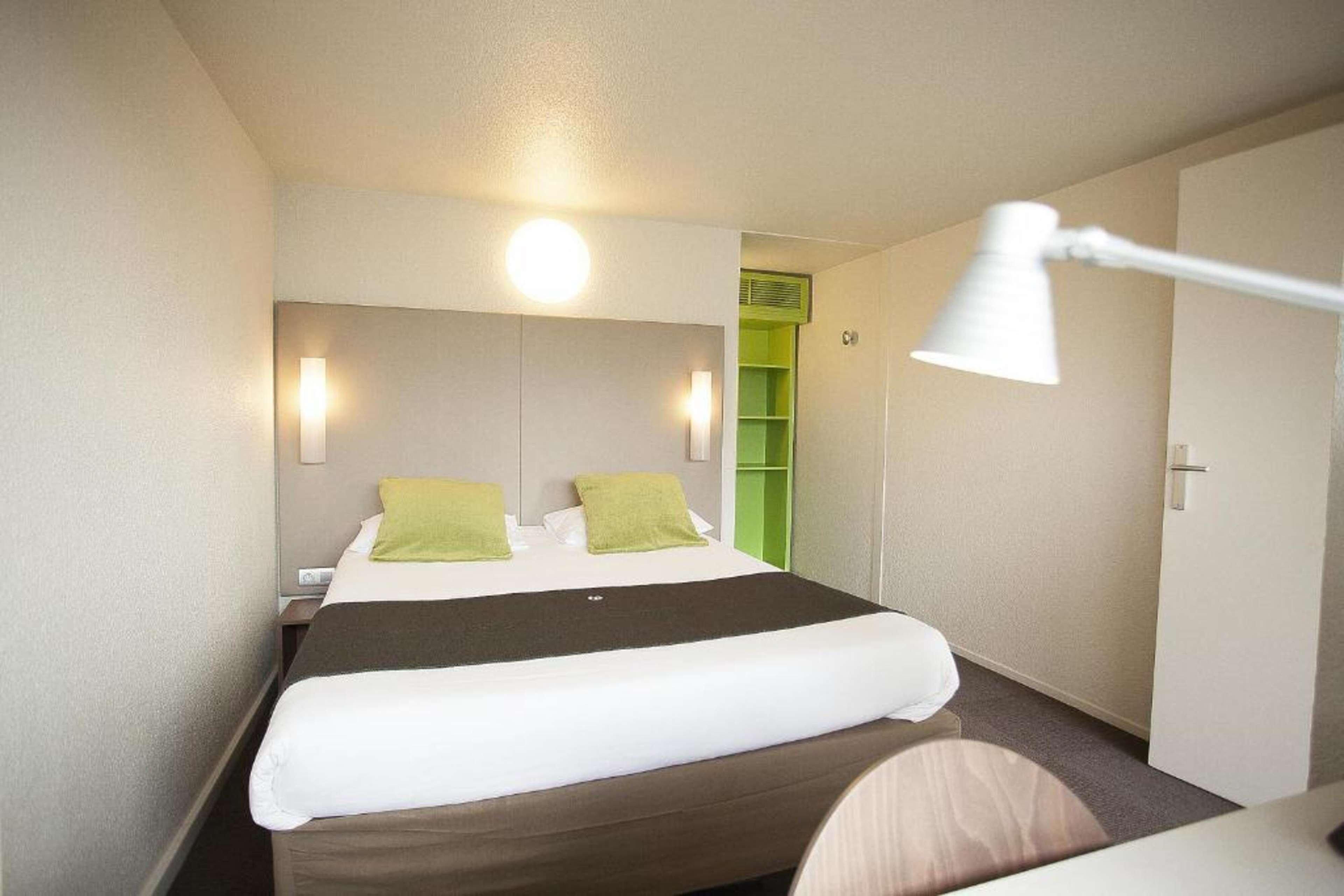 Campanile Pontarlier Hotell Eksteriør bilde
