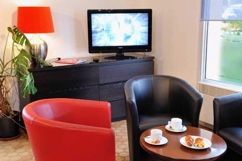 Campanile Pontarlier Hotell Eksteriør bilde